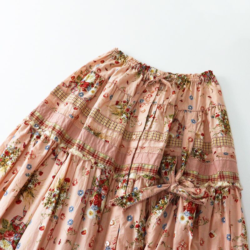 コテージチャーム柄 刺繍入パッチワークスカート