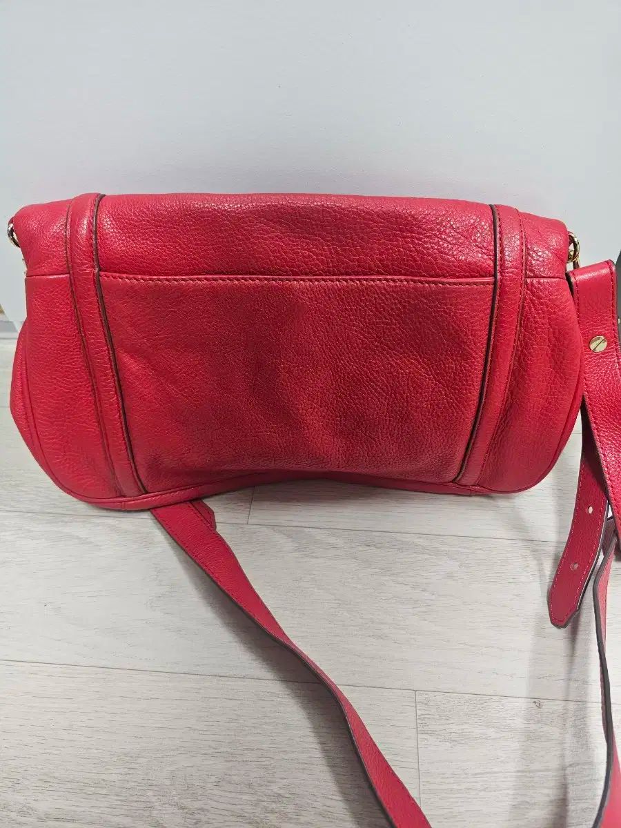 トリーバーチ アマンダ ポールドオーバー メッセンジャーバッグ