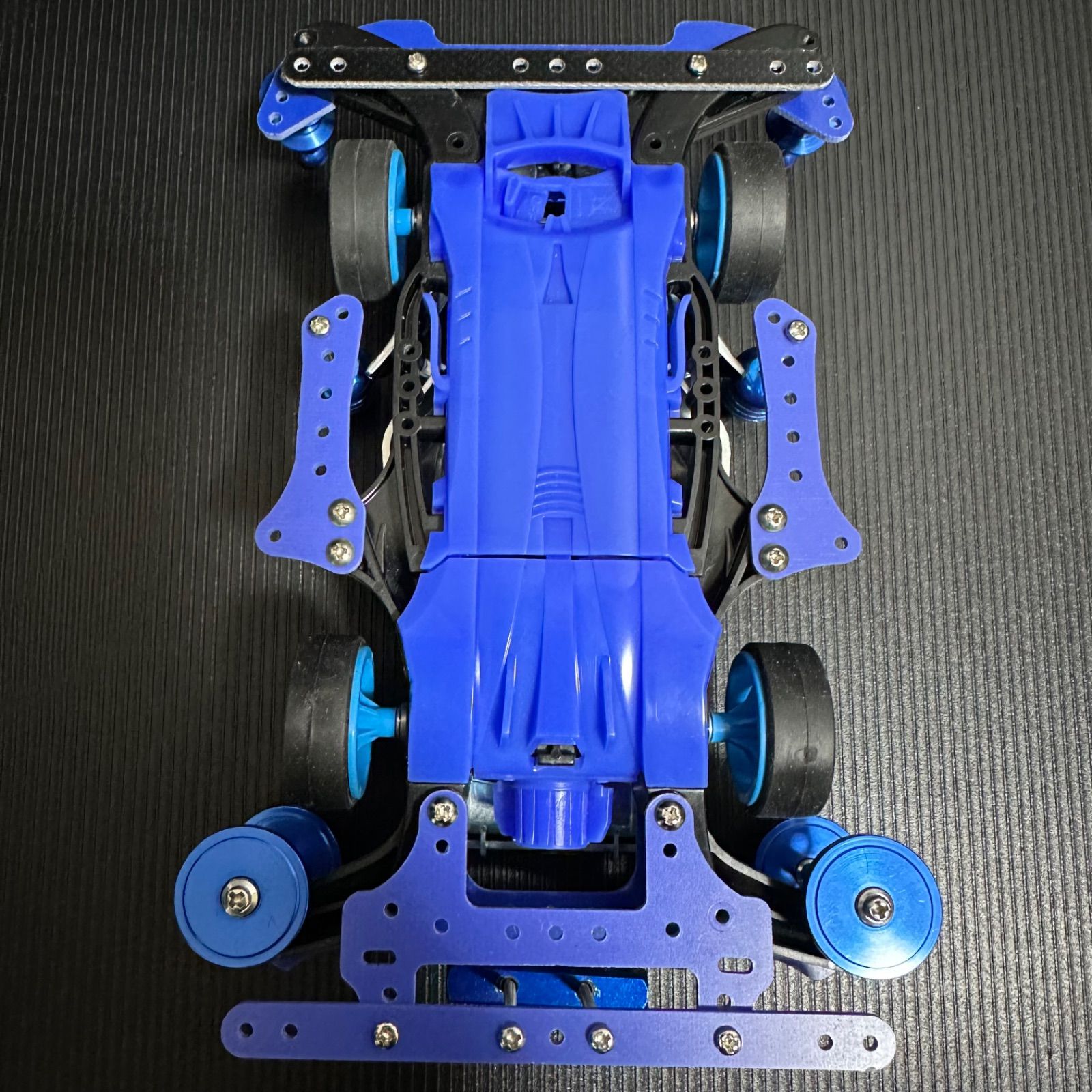 ほぼ新品・エアロアバンテ ブルーメタリック(ARシャーシ)・No:8
