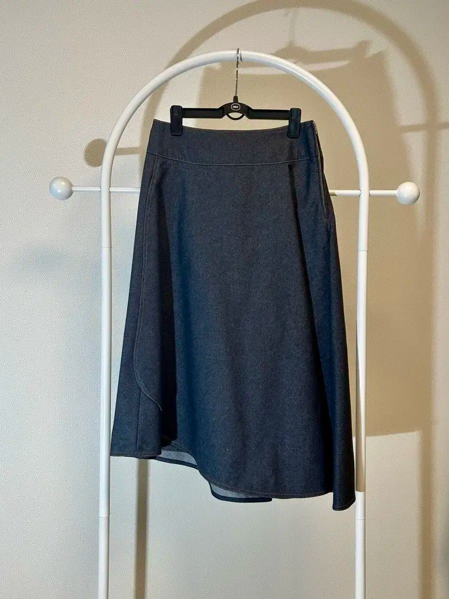 ミディ スカート