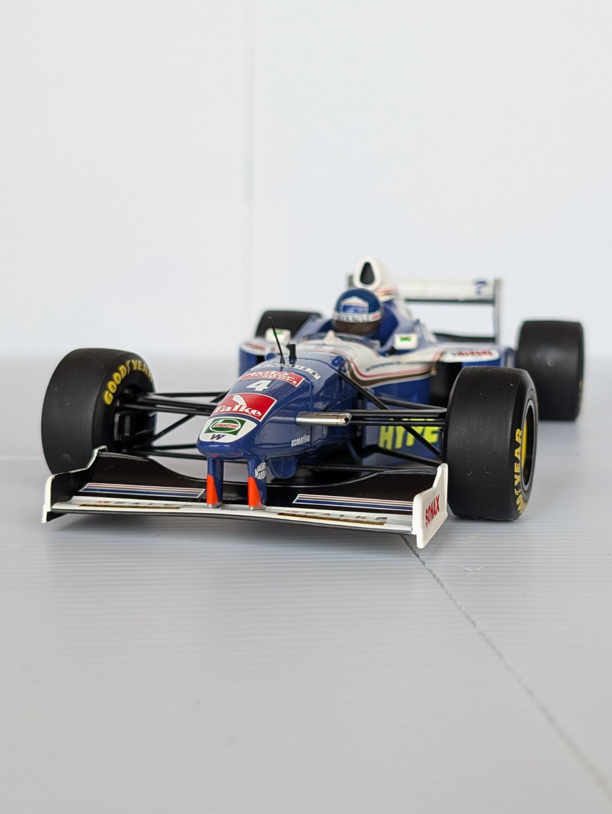 初優勝マシン 1/18 ミニチャンプス ウィリアムズFW19 ハインツ