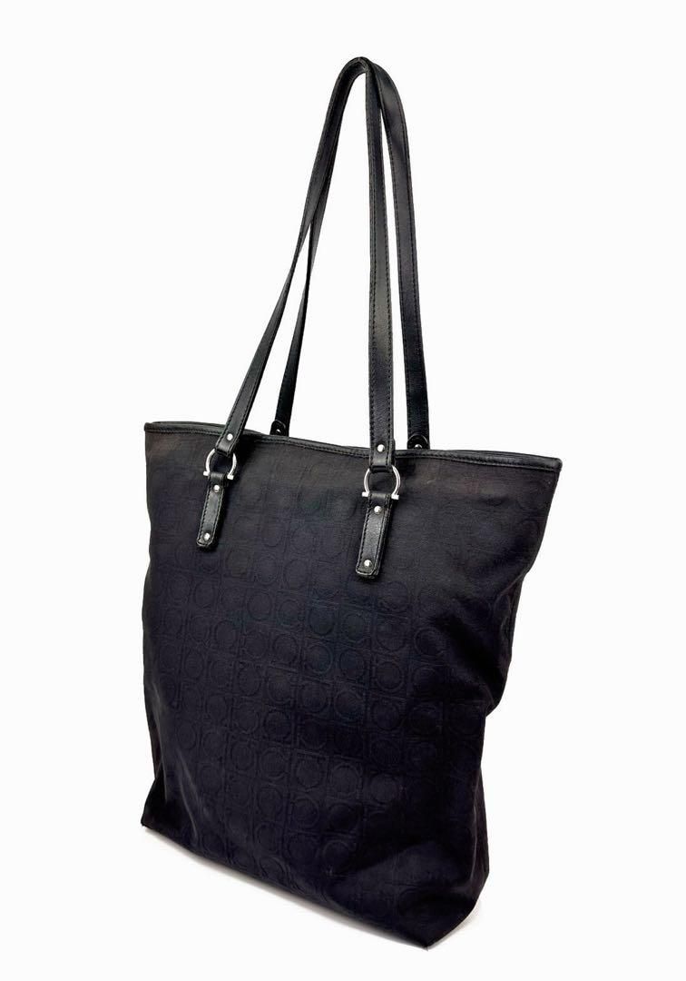 Salvatore Ferragamo サルヴァトーレ・フェラガモ ショルダー肩掛け