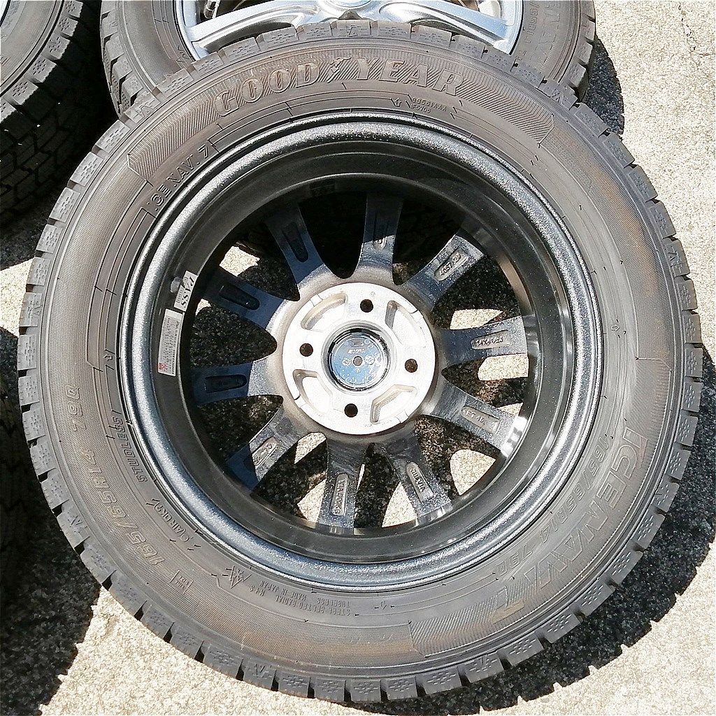 社外アルミ付 スタッドレスタイヤ4本セット 14インチ GOODYEAR