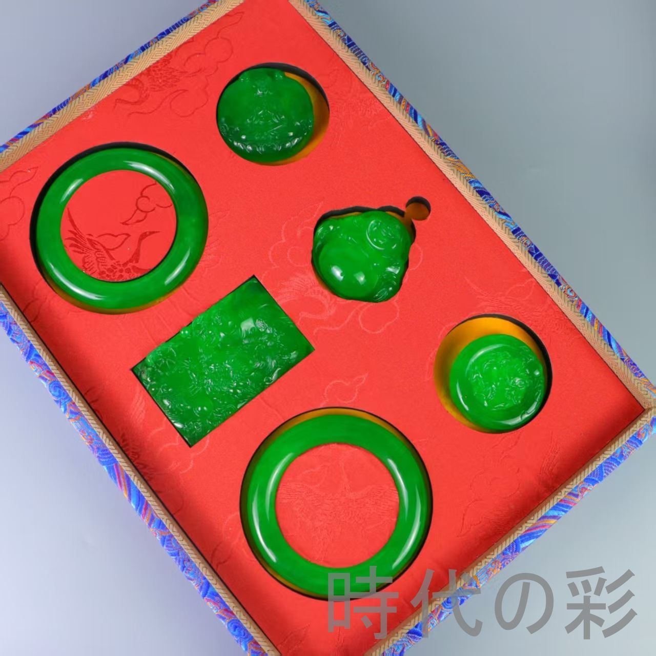 高冰翡翠 宝石彫