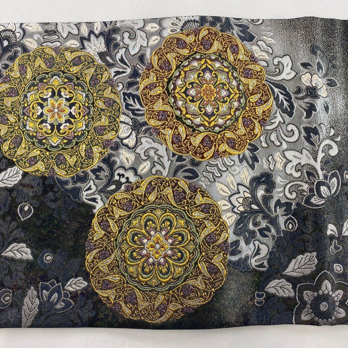 袋帯 美品 秀品 華文 花唐草 金銀糸 箔 灰色 六通 正絹 【中古