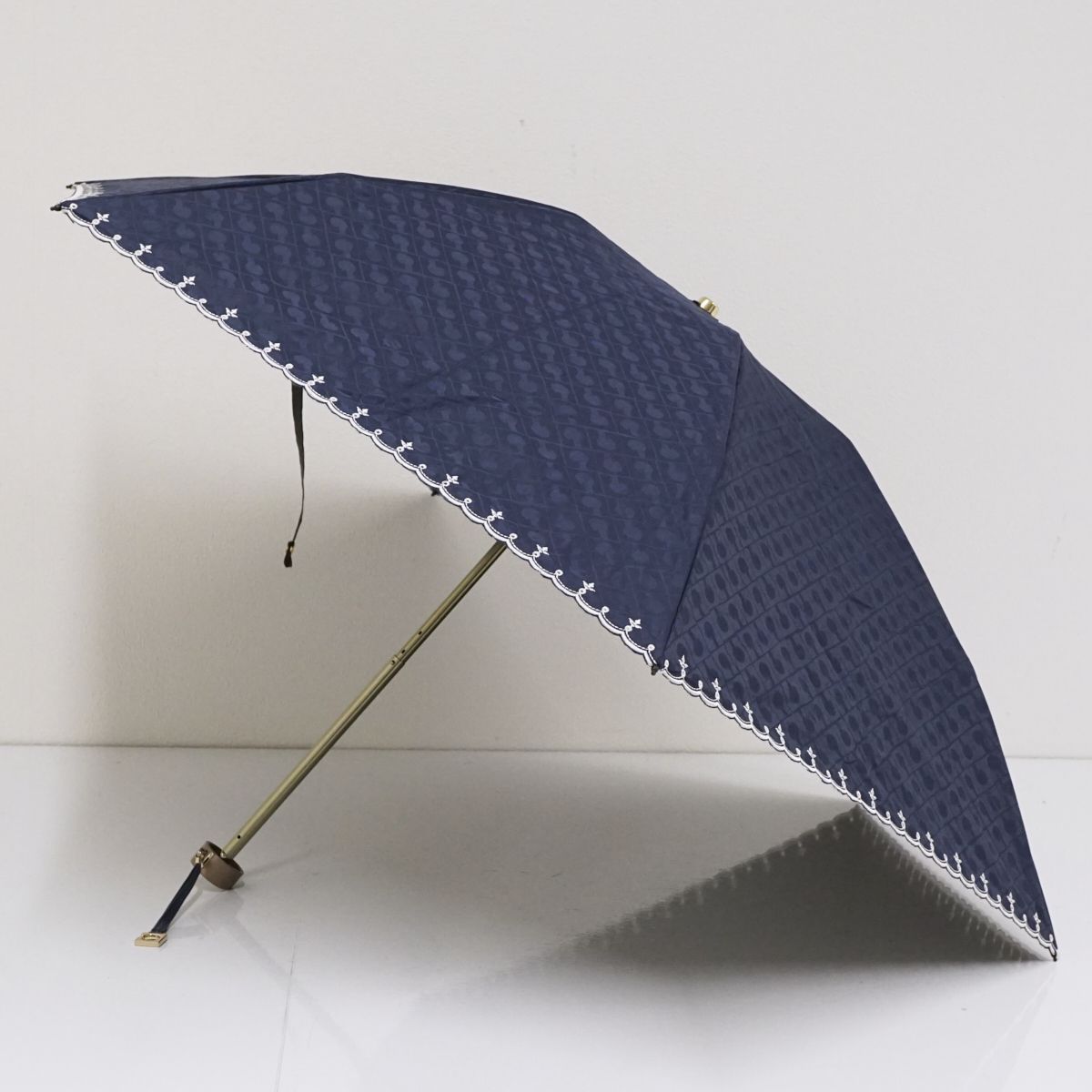 GERARDINI ゲラルディーニ 折りたたみ日傘 USED美品 晴雨兼用 ネイビー ロゴ すそ刺繍 遮光 UV FA8696