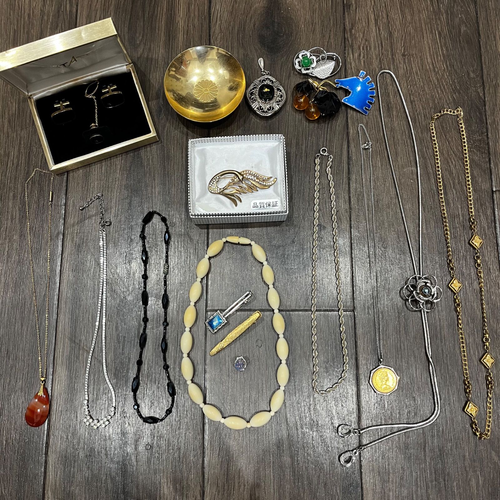 遺品整理】アクセサリーおまとめ 遺品整理 ビンテージアクセサリー 28