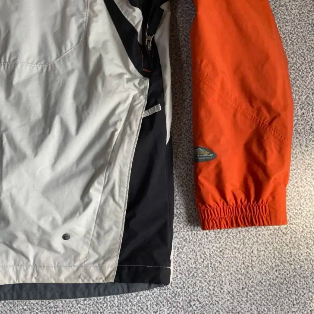 頂点 GORE-TEX₍ゴアテックス