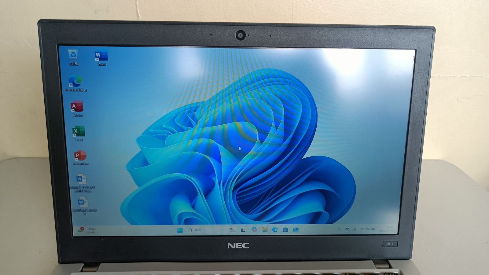 ⭐️ノートパソコン⭐️NEC 第六世代Core i5 SSD128G メモリ8G