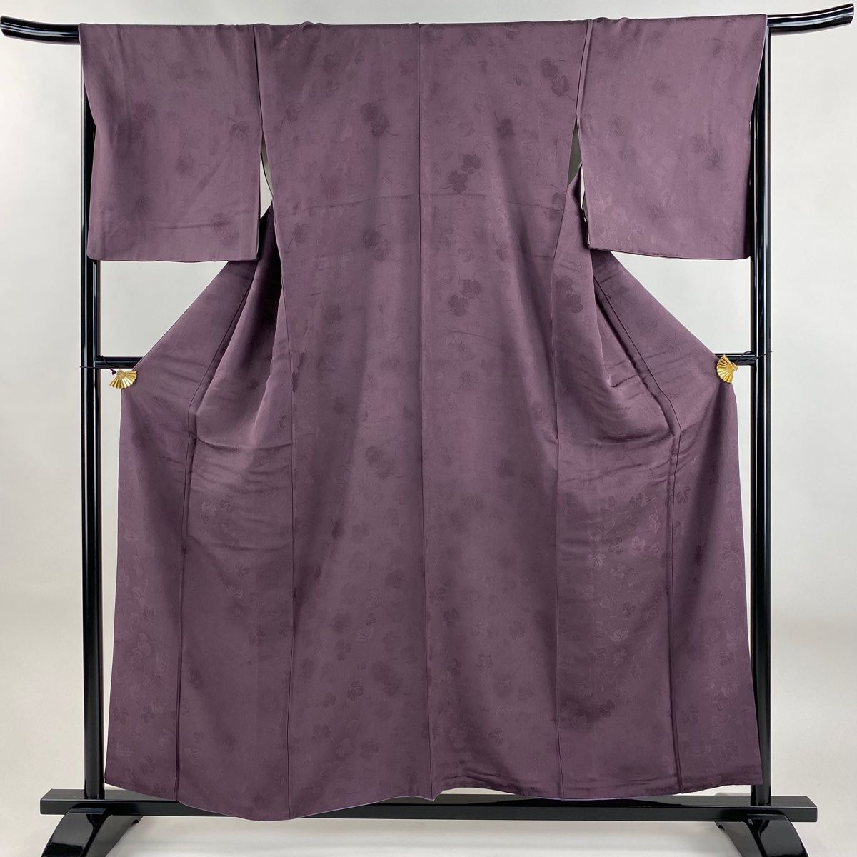 色無地 身丈157.5cm 裄丈66cm M 袷 地紋 紫 正絹 秀品 【中古】 - メルカリ