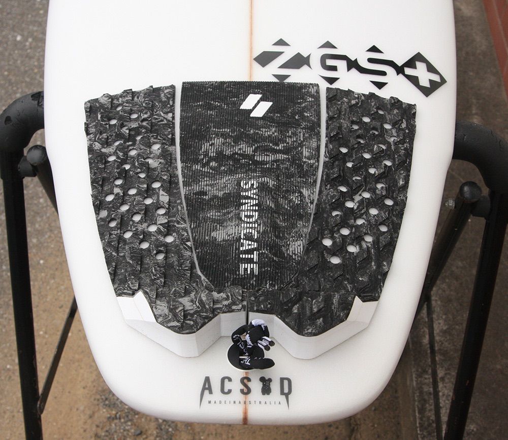 Used ACSOD WHITE LOTUS：5'11(180.4cm) x 19,3/8(49.2cm) x 2,1