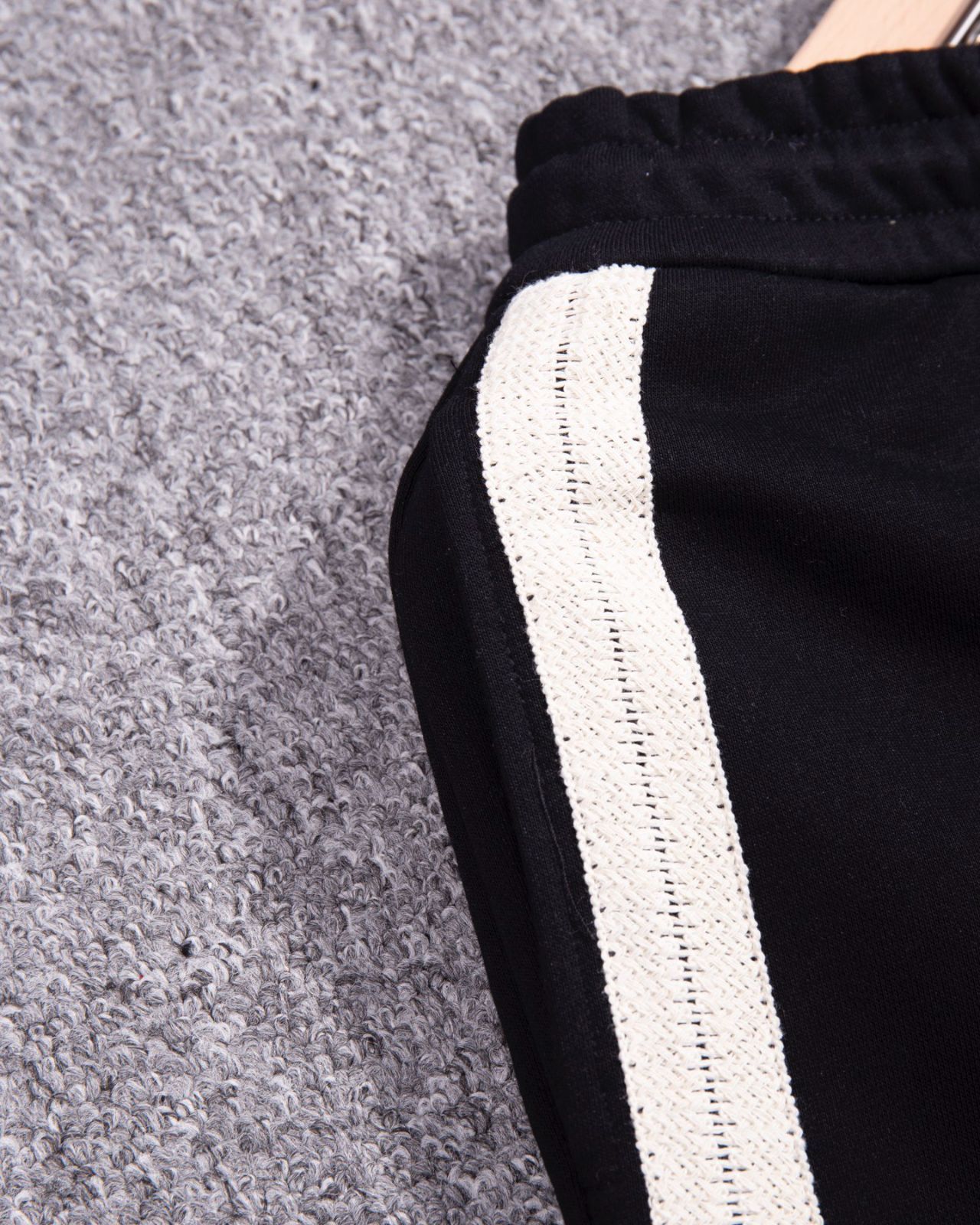 LOEWE刺繡パッチワーク
