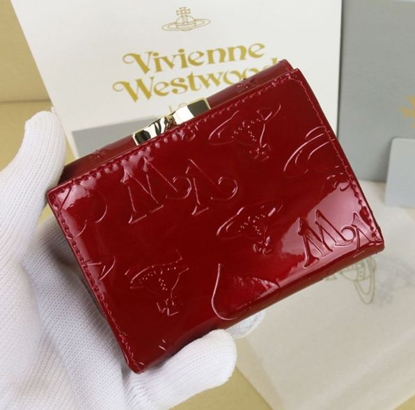 新品箱付き✨ Vivienne Westwood 二つ折り財布 ヴィヴィアンウエストウッド エナメル がま口 財布 三つ折り - メルカリ