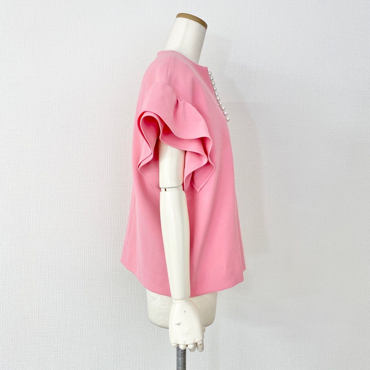 新品未使用ヨーコチャン　フリルパールブラウス36ピンク 新品ヨーコチャンフリルパールブラウス36ピンク