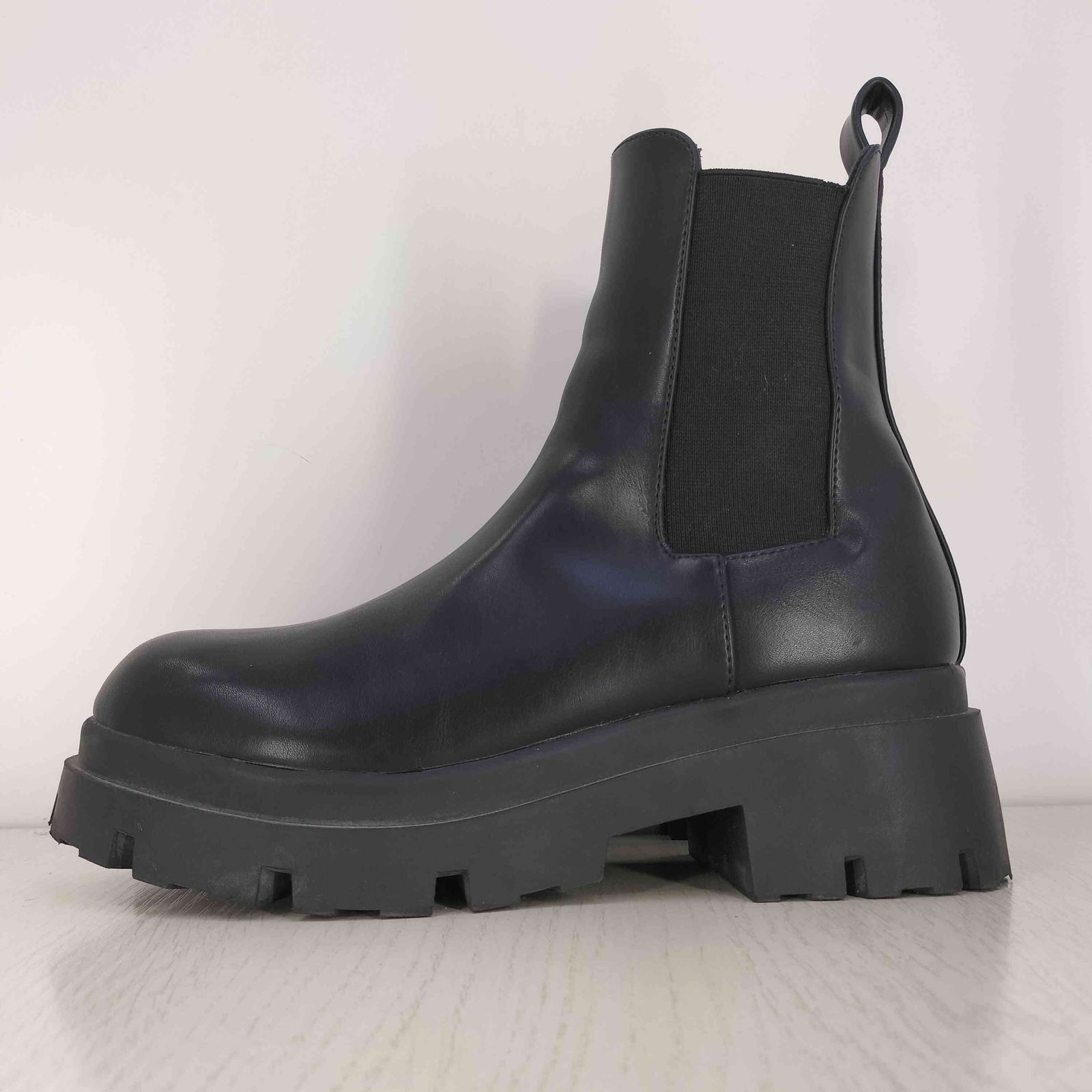 ザラ ZARA チャンキートラックソール チェルシーブーツ メンズ