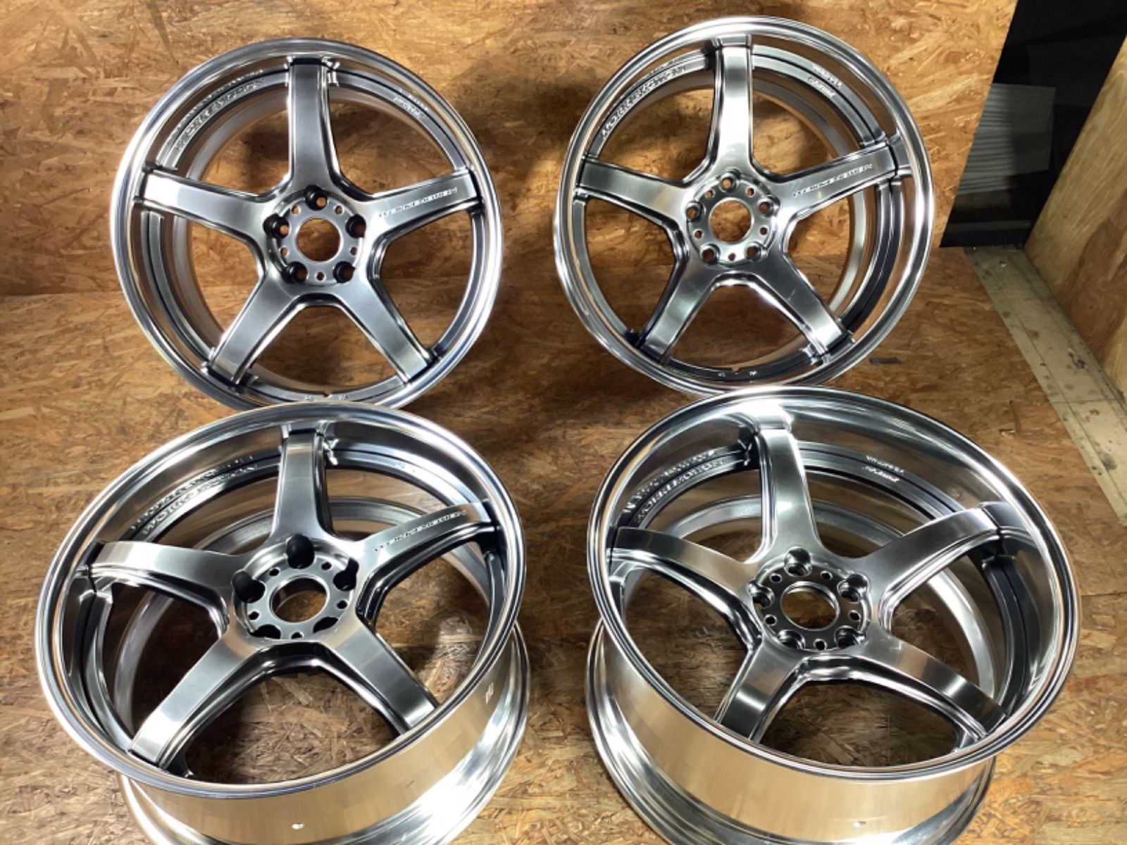 ワークエモーションT5R2P 19インチ4本セット