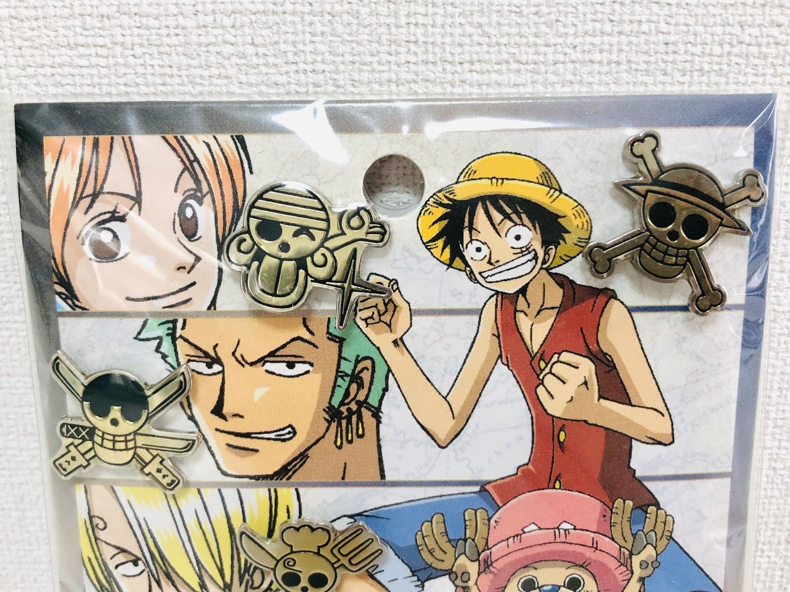 未開封 ONE PIECE ワンピース ピンバッジ 7個入り - メルカリ