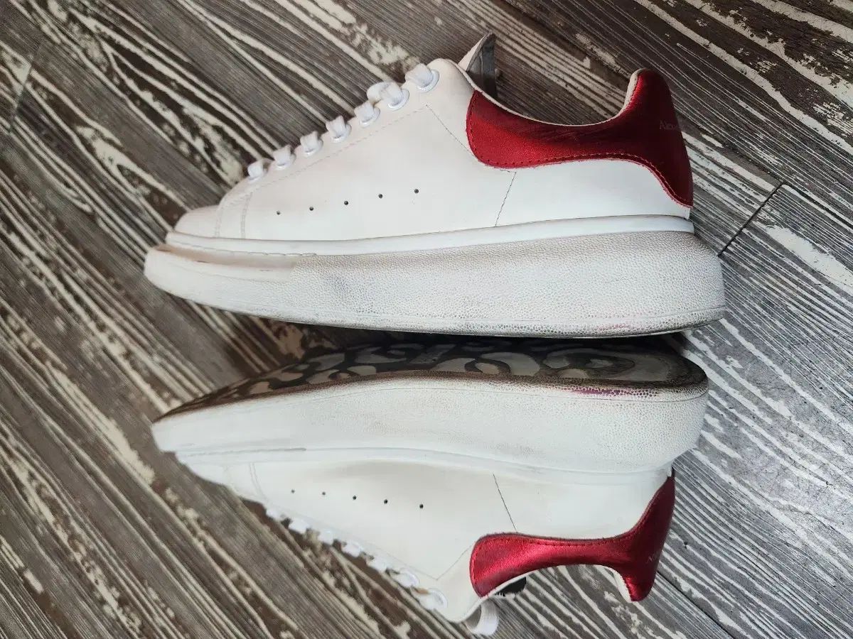 アレクサンダー alexander mcqueen(アレキサンダーマックイーン