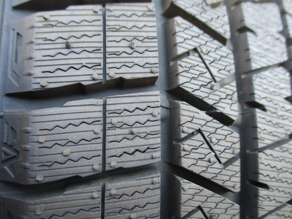 スタッドレス