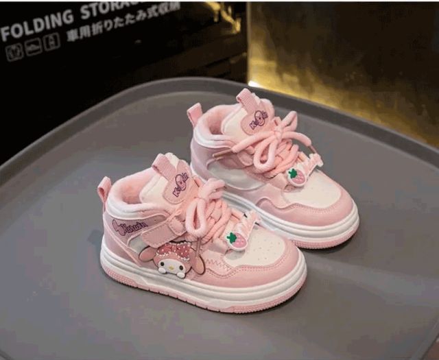 クロミちゃん マイメロディ ハローキティ スニーカー シューズ