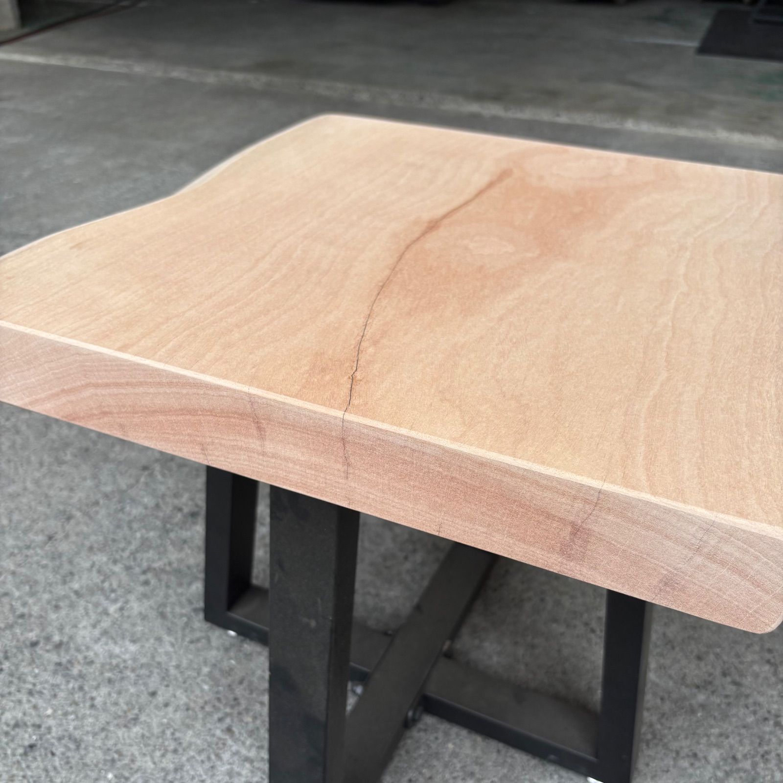 ボセ 一枚板 DIY木材 無垢材 サイドテーブル 手作り家具 ボセ 一枚板 DIY木材 無垢材 サイドテーブル 手作り家具