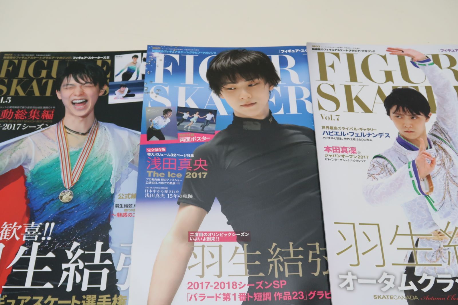 フィギュアスケーターズ・Figure Skaters・23冊とプラス2冊/羽生結弦・金メダルおめでとう・平昌オリンピック - メルカリ