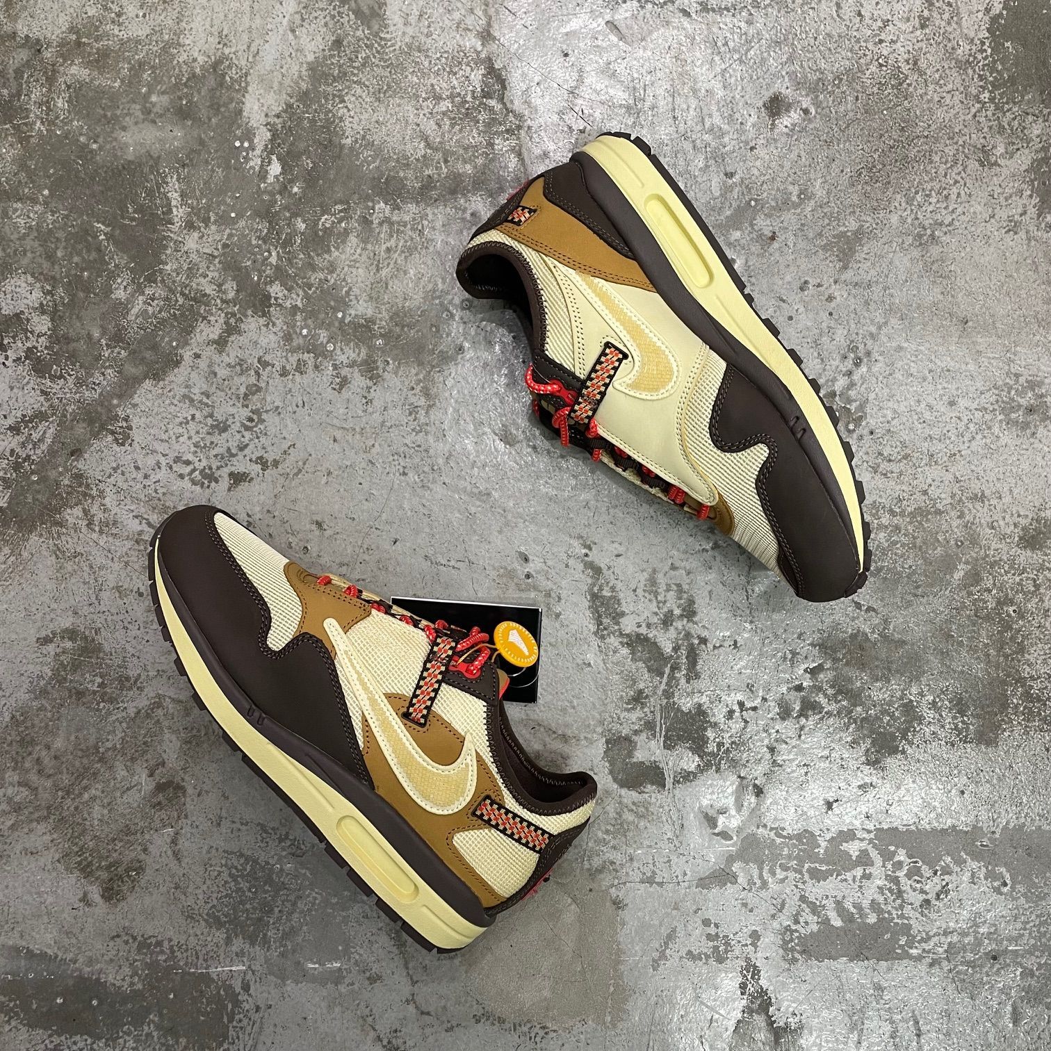 国内正規 新品 Travis Scott NIKE Air Max 1 CACT.US Brown DO9392-200 コラボ エアマックス1  カクタス スニーカー ブラウン ナイキ トラビススコット 26.5cm 78699A1 - メルカリ