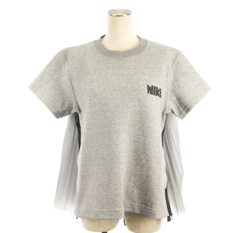 sacai NIKE グレー 半袖 Tシャツ M CZ4690 sacai NIKE グレー 半袖 Tシャツ M CZ4690