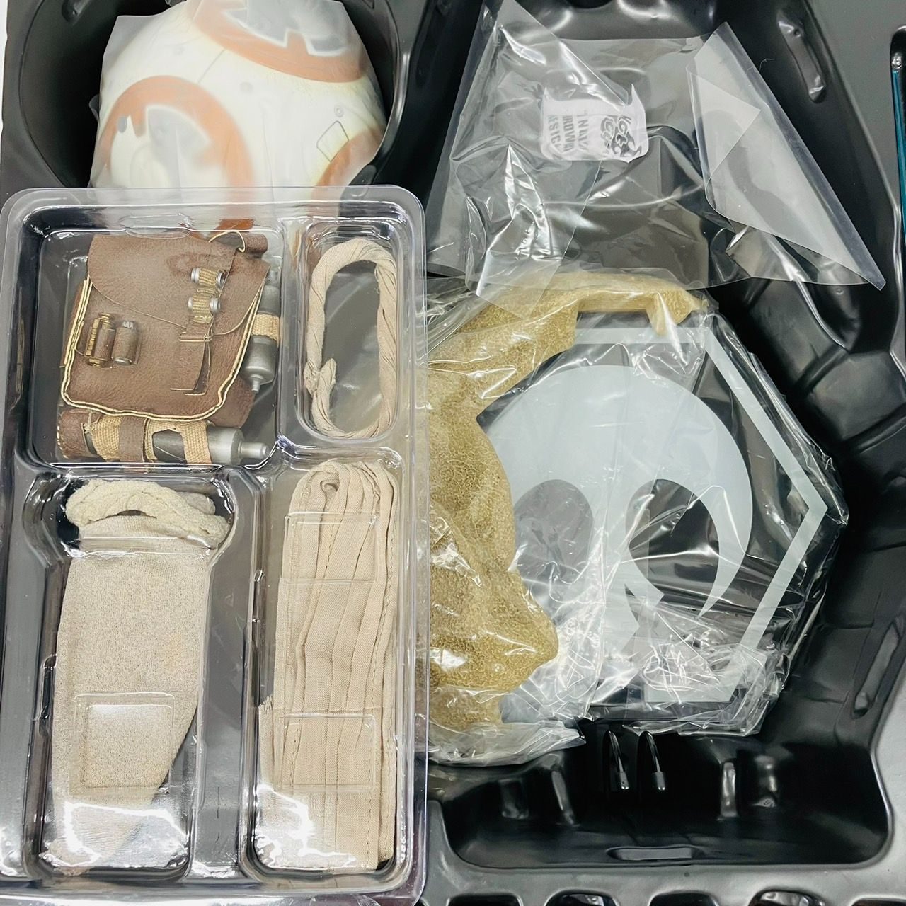 ホットトイズ スターウォーズ MMS337 レイ & BB-8 1/6 スケール
