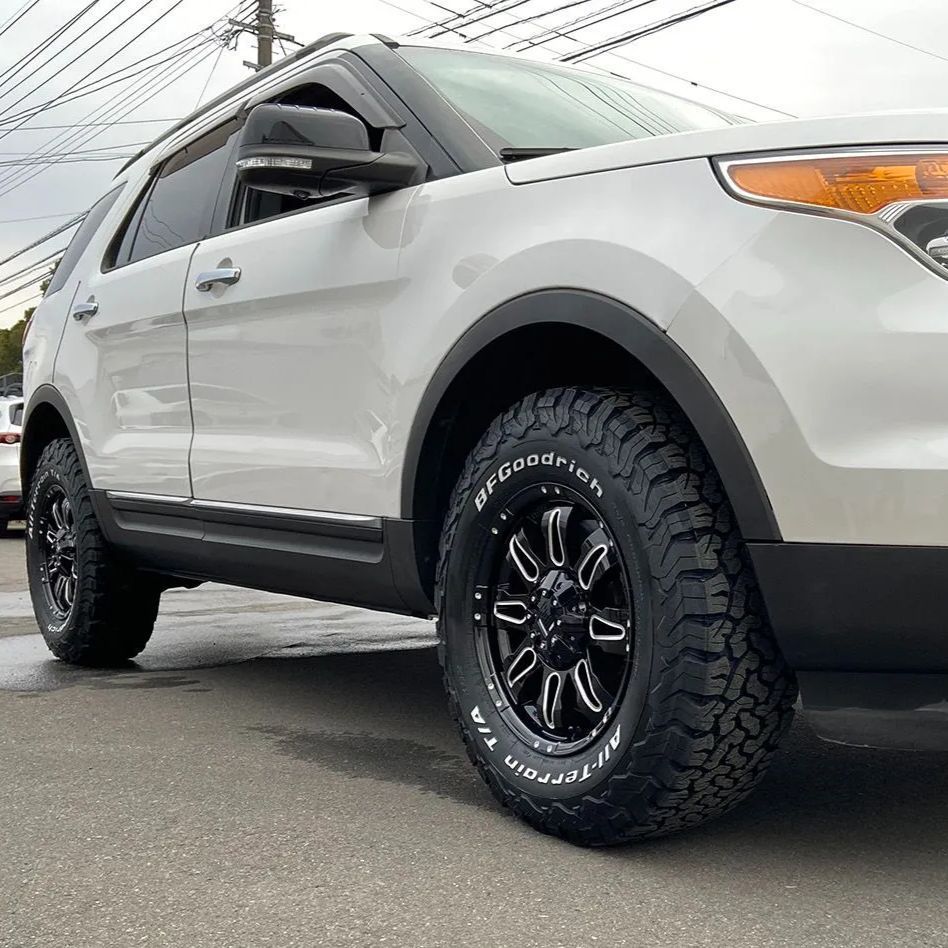 タイヤ　ほぼ新品　Ford ホイールセット 245/65R17 エクスプローラー bf0007-wh001574.jpg