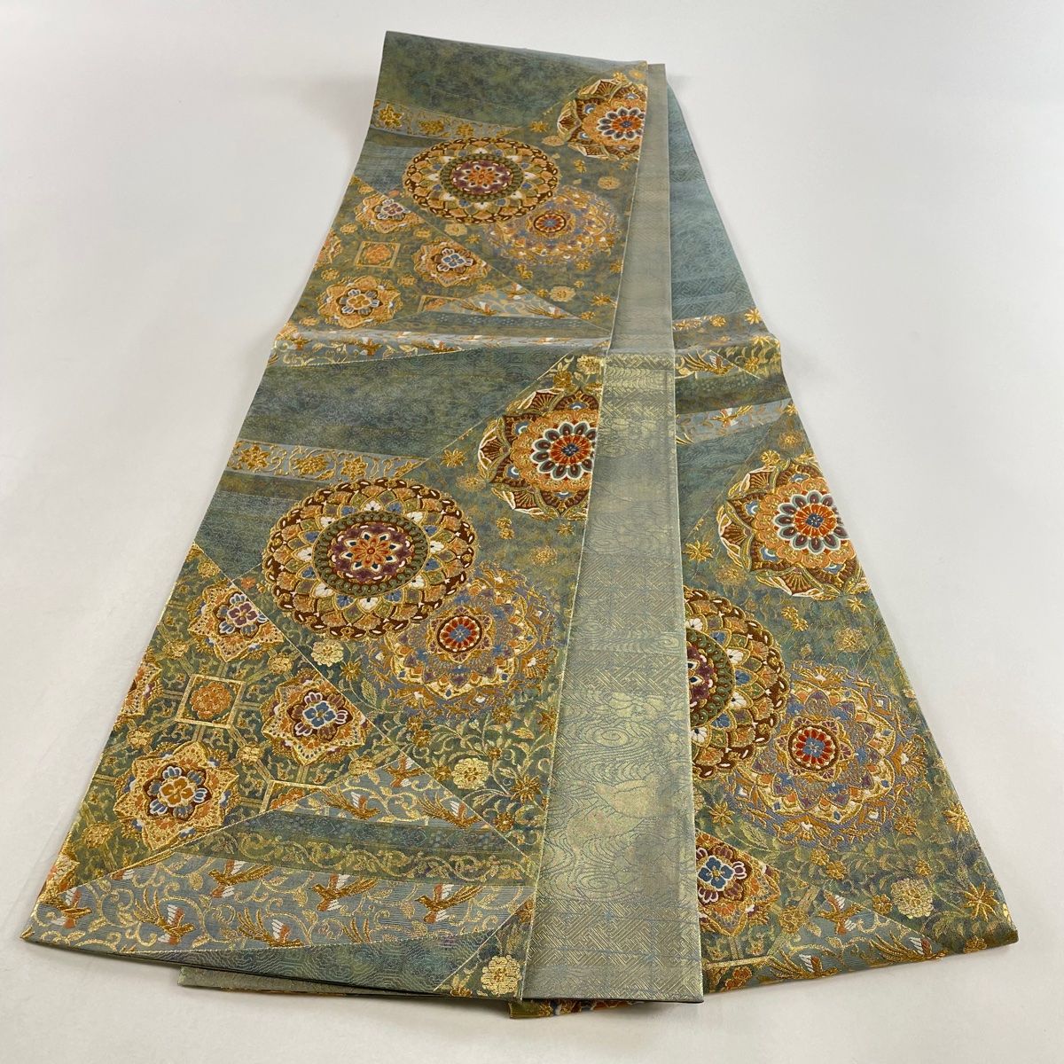 袋帯 美品 秀品 葡萄唐草 刺繍 ベージュ 六通 正絹 【中古