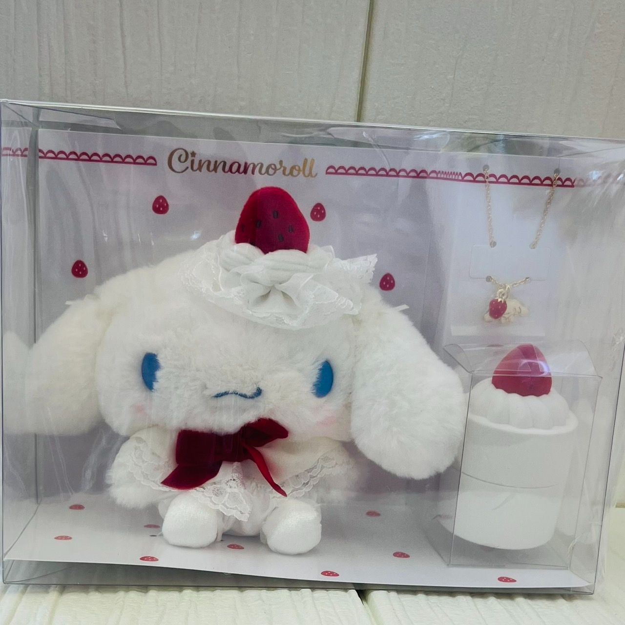 サンリオ(SANRIO) ぬいぐるみ＆ネックレス（ショートケーキ） シナモロール 小物入れ ギフト 391212
