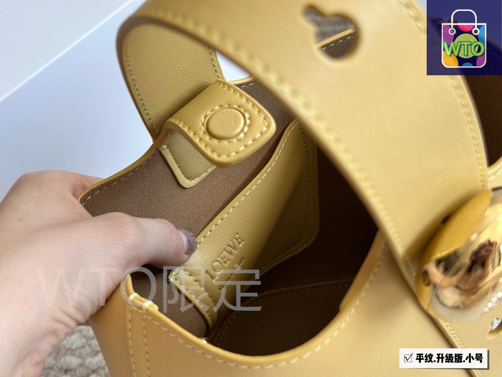 がん@フォロー割5%OFF様 限定LOEWE ゴールドバックル Medium Ola bag in raffia and calfskin Green - LOEWE