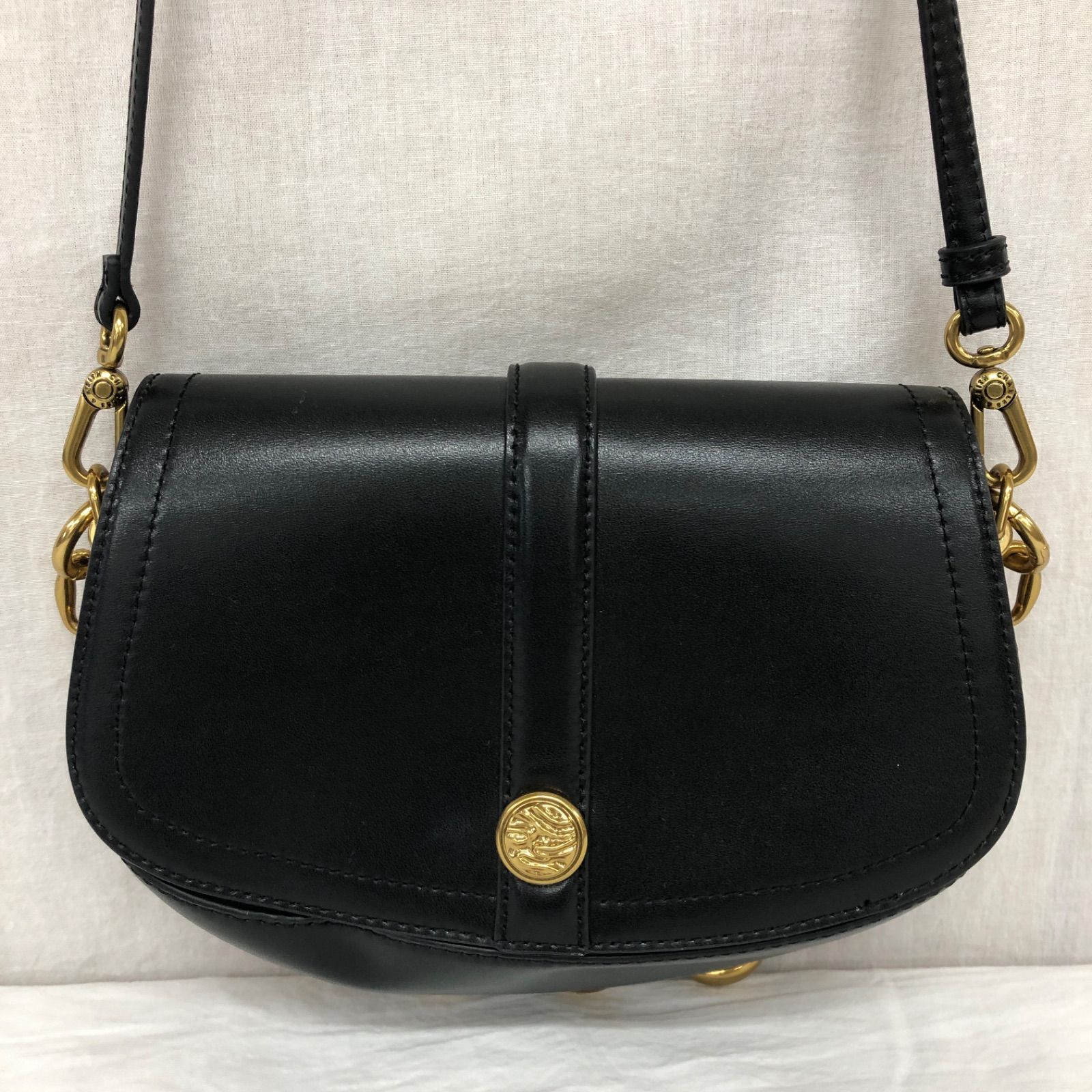 訳あり美品 チャールズ&キース ブレアチェーンハンドルショルダー 