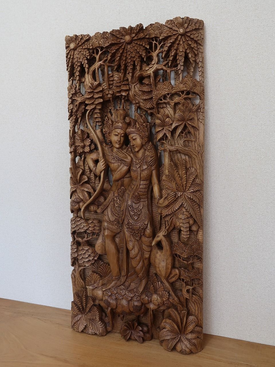 アジアン　バリ島　ラーマヤナ物語 ラーマ＆シータ 木彫りのレリーフ　24の507お写真にてご確認下さい