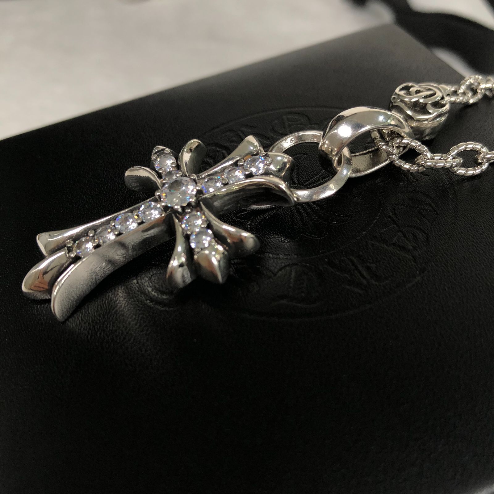 値下！CHROME HEARTS レザーブレイド ペンダント ネックレス - メルカリ