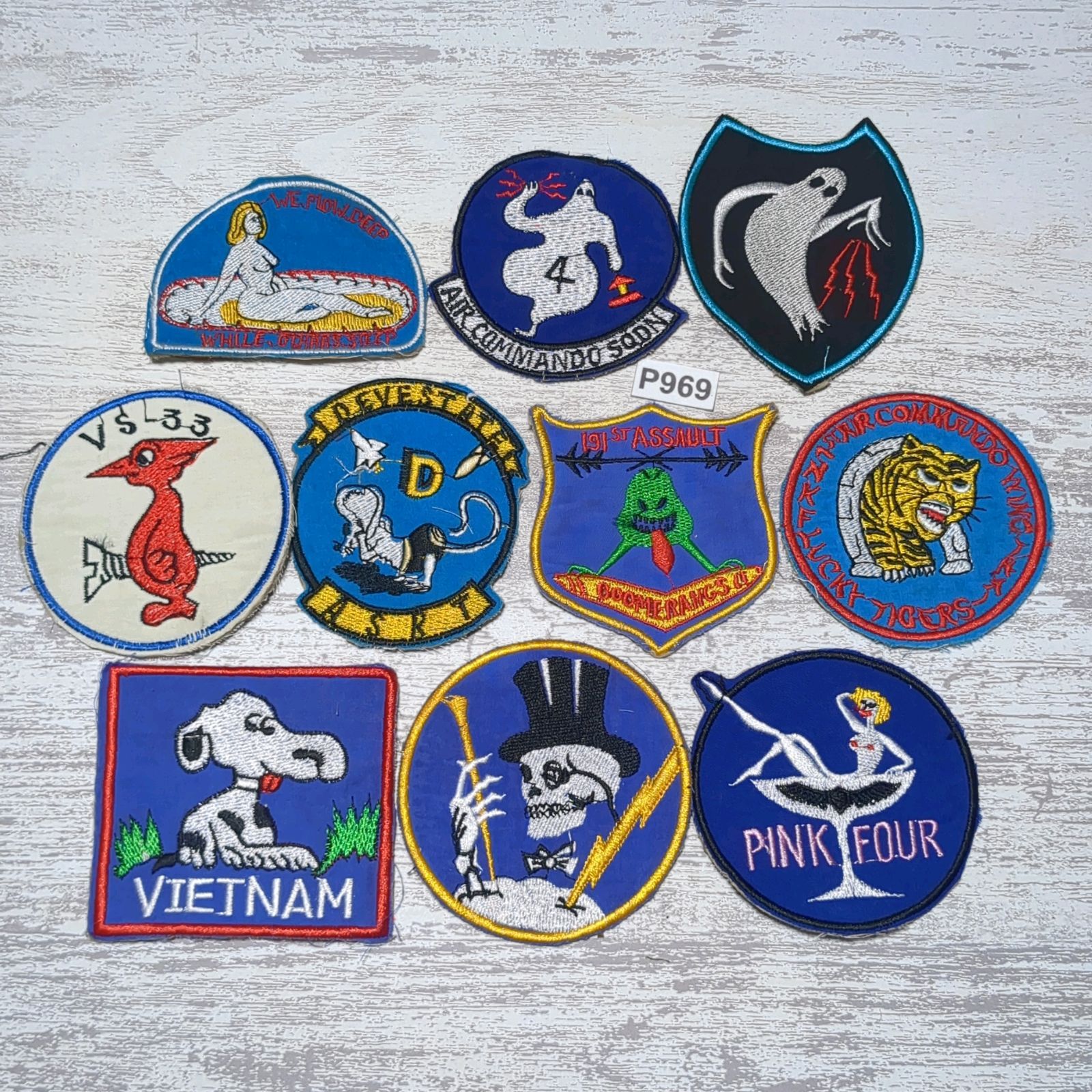 初売600円引☆1/7まで！ ワッペン 10枚 ☆P969 BLUE 青 ベトナム 戦争