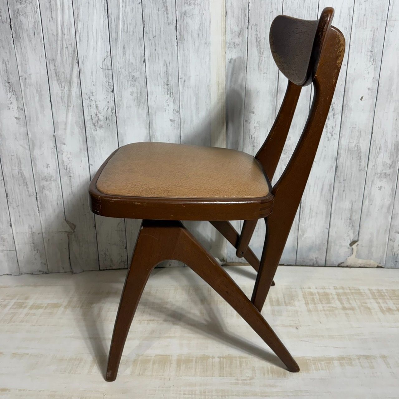 maruni マルニ ダイニングチェア　ヴィンテージ　レトロ 値下げ交渉歓迎】北欧レトロ マルニ木工 デルタチェア 色褪せ有