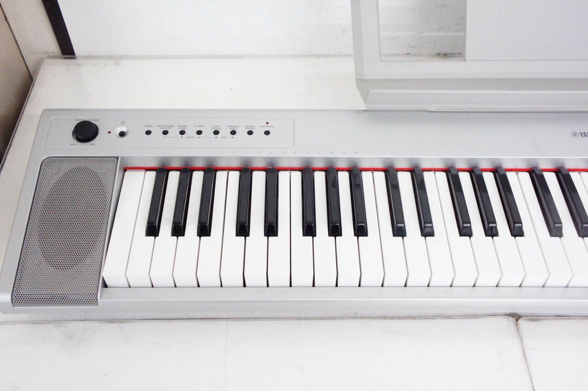 ヤマハ 電子キーボード piaggero シルバー NP-31S （中古