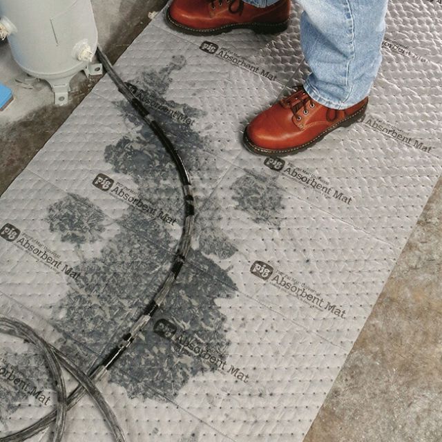 ファットマット 吸収マットパッド ディスペンサーボックス入り 幅 41cm x 長さ 51cm MAT2101 PIG ピグ