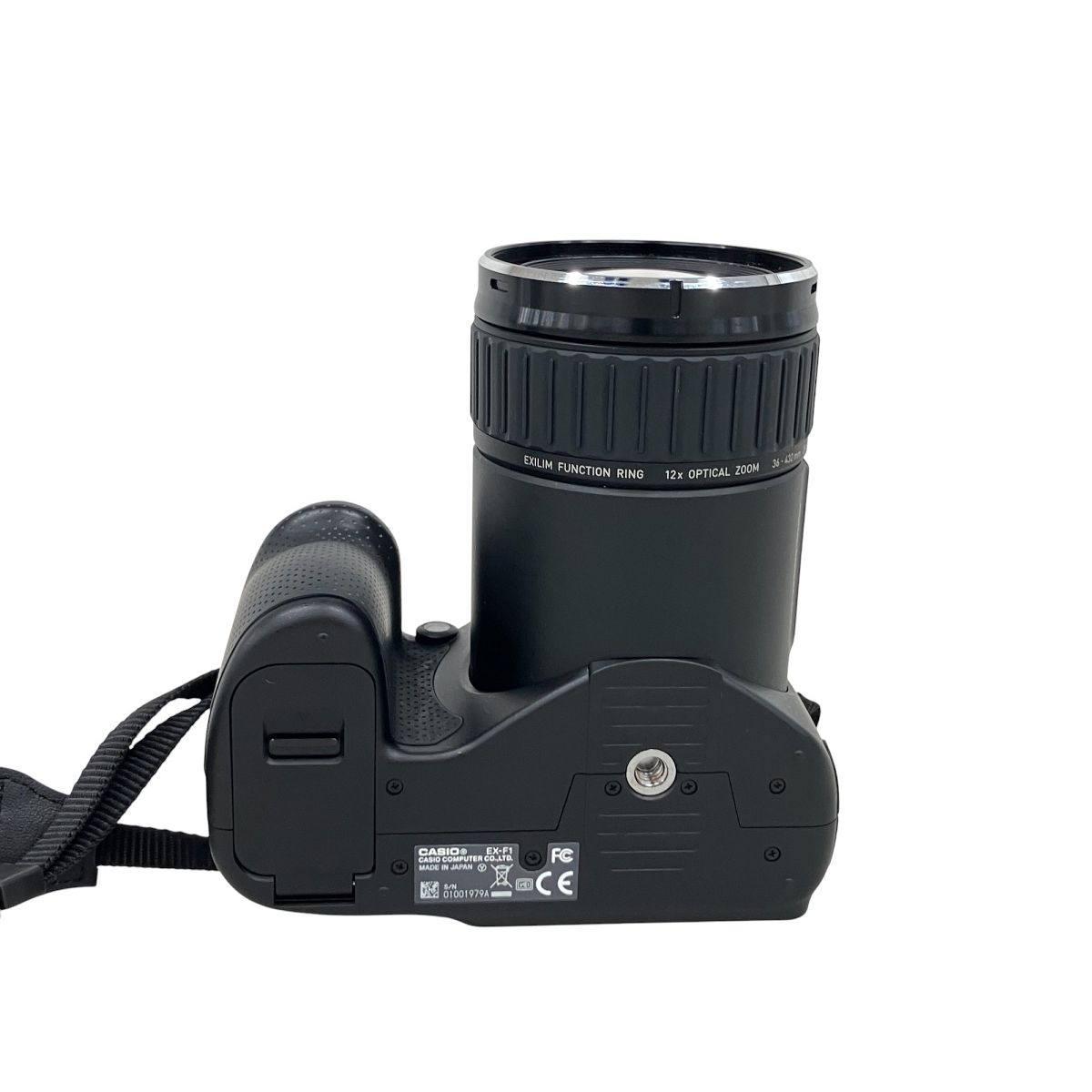 コンデジ ブラック