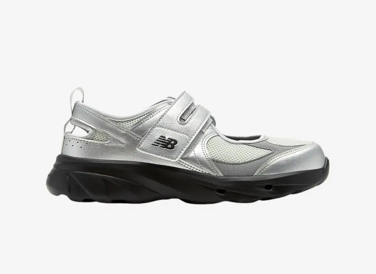 240 New Balance ニューバランス ブリーズ メタリック シルバー