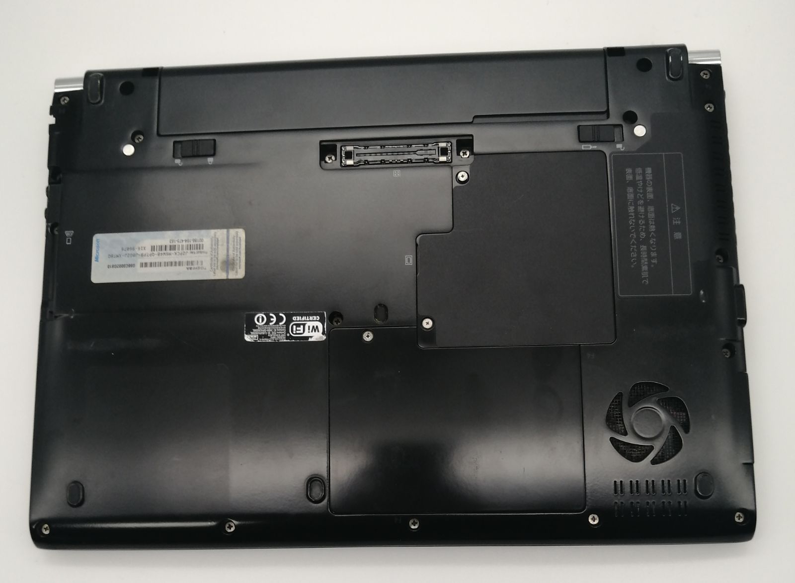 東芝ノートパソコン i3（中古）4GBのメモリ、SSD120GB,Win11