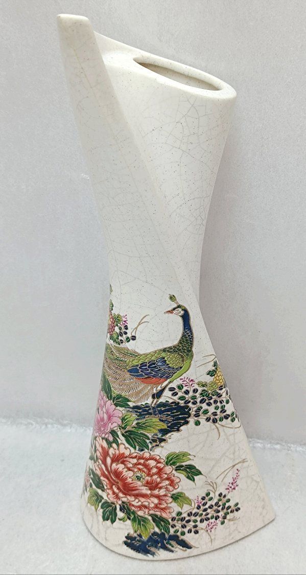 古い 九谷焼 秋峰作 金彩孔雀・牡丹紋花瓶花瓶・一輪挿し - メルカリ