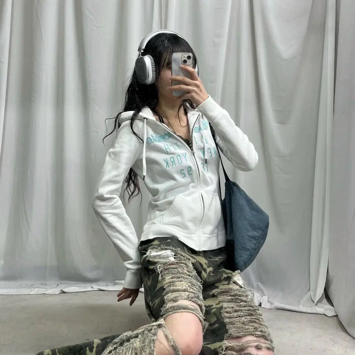 Abercrombie アバクロンビー 白 ジップアップパーカー フード付き