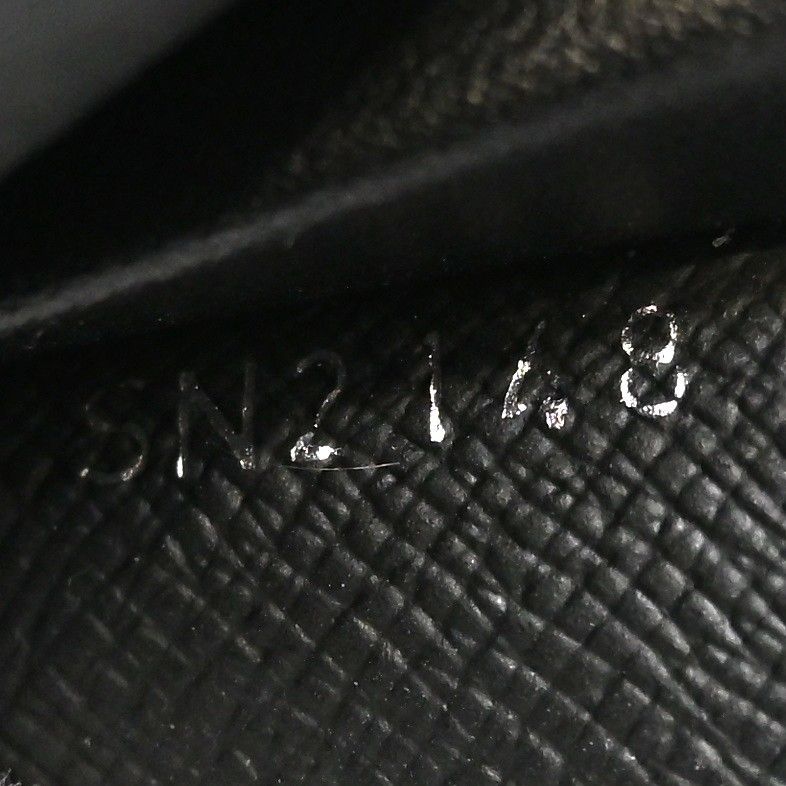 VUITTON