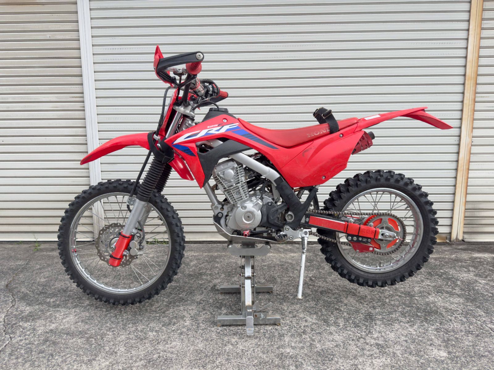 CRF125F チェーン脱落防止パーツ