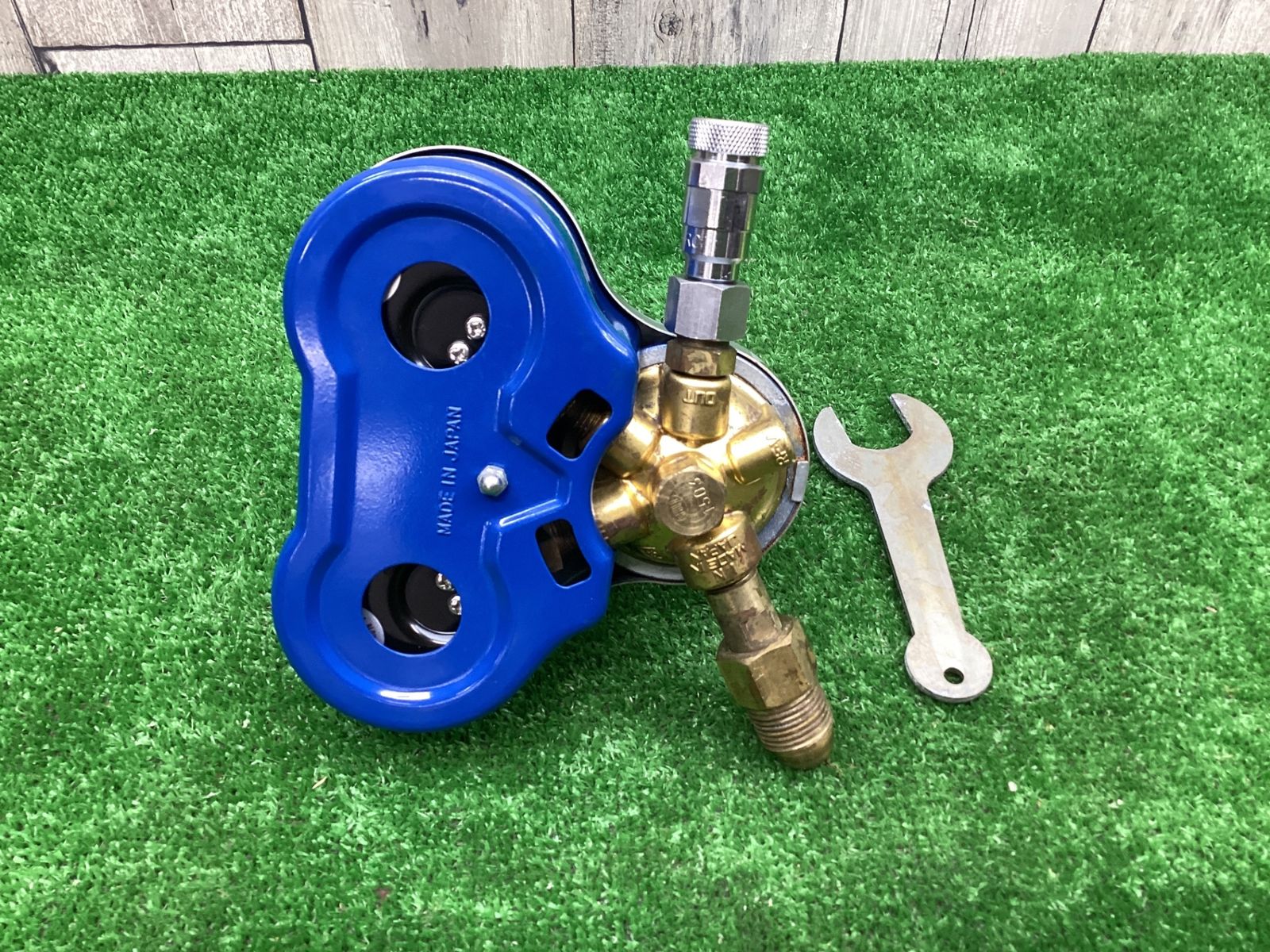 動作品 千代田精機♪酸素用スタウト圧力調整器逆火防止付♪ゲージ♪アクトツール富山店♪窓