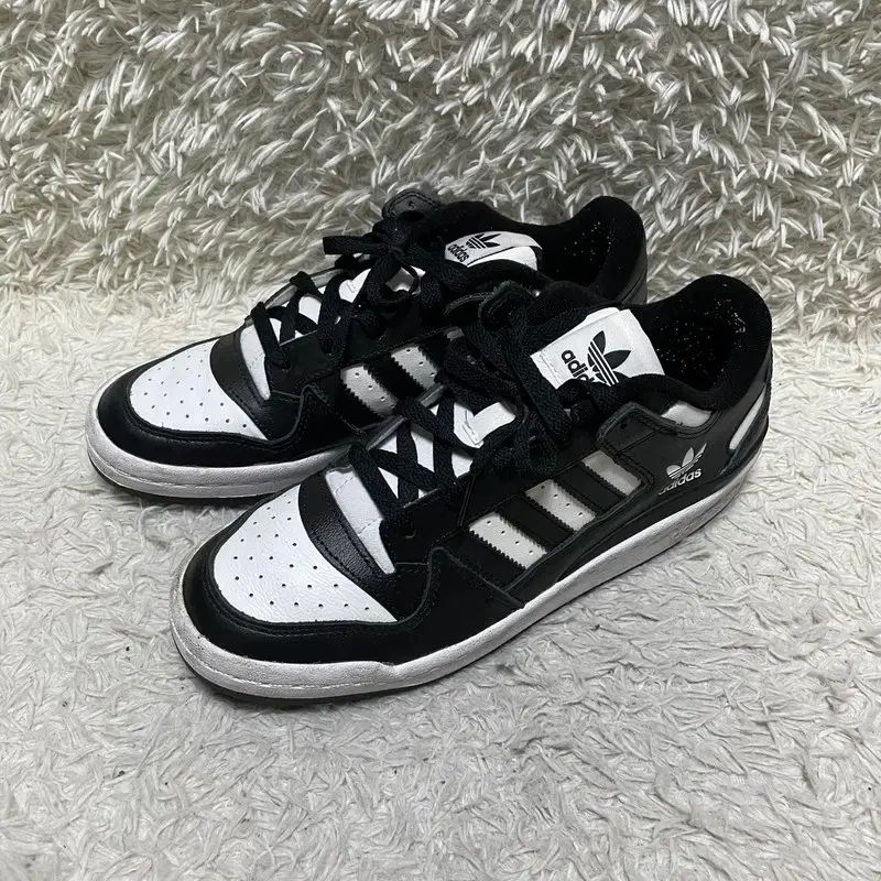 ADIDAS adidas