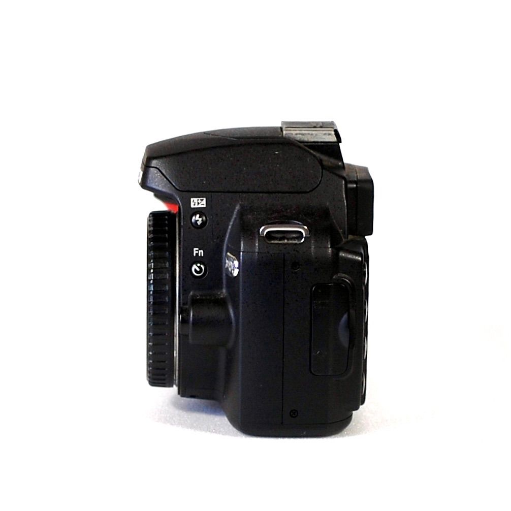 美品 動作確認済 Nikon D40X ボディ CCD 撮影枚数少 Nikon デジタル一眼レフカメラ D40X ボディ／ショット数 1058